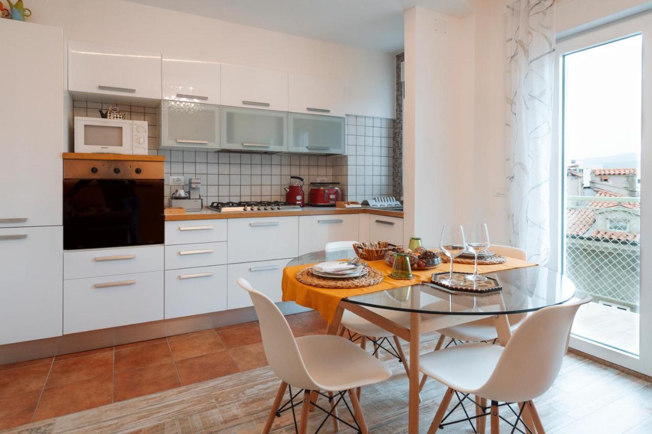 San Giusto Elegante Bilocale Con Balcone E Vista Apartman Trieszt Kültér fotó