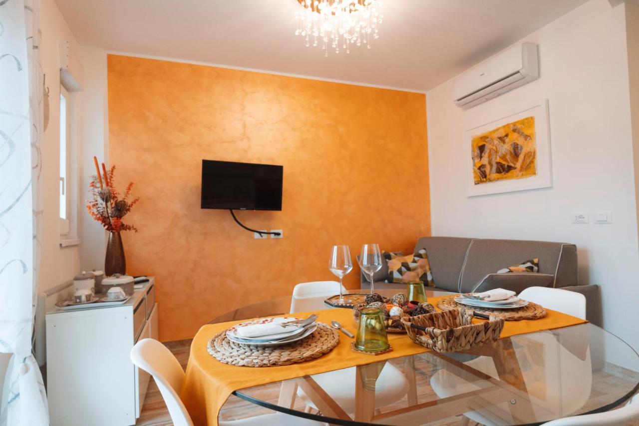 San Giusto Elegante Bilocale Con Balcone E Vista Apartman Trieszt Kültér fotó