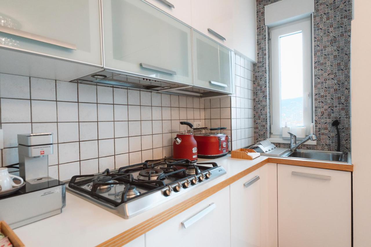 San Giusto Elegante Bilocale Con Balcone E Vista Apartman Trieszt Kültér fotó